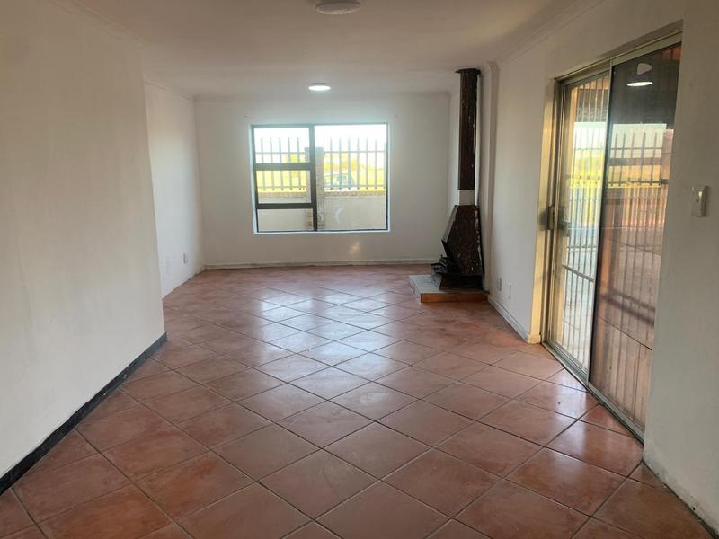 6 Bedroom Property for Sale in High Places Western Cape